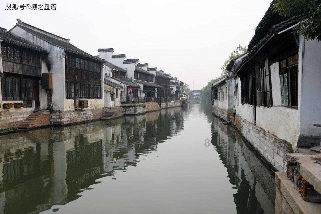 “海南自贸港-西部陆海新通道”多式联运新模式“铁路箱下水”成功首发